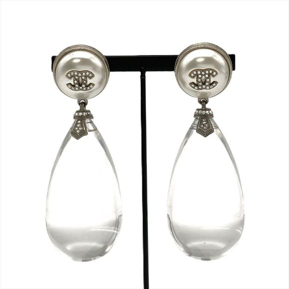 CHANEL White Pearl Earrings - Picture 1 of 7